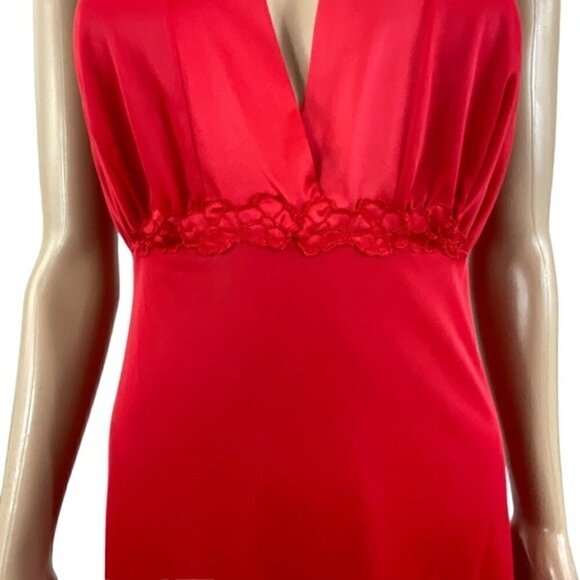 VINTAGE Vanity Fair Red Long Nylon  Nightgown Negligee Gown size 36 ( medium ) - Picture 3 of 8